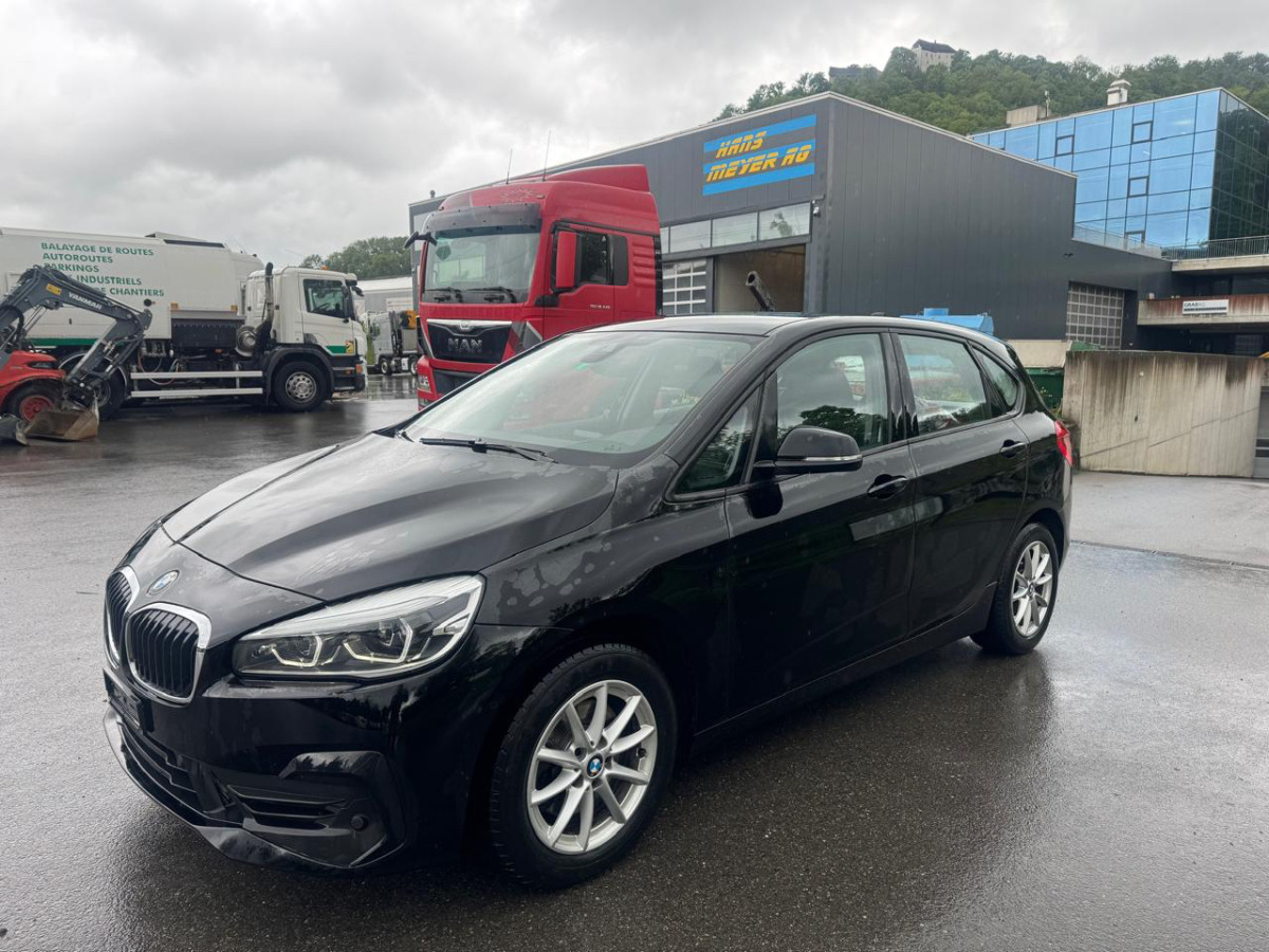 Marke BMW 218d xDrive - Voiture à hayon: photos 1 Marke BMW 218d xDrive - Voiture à hayon: photos 1