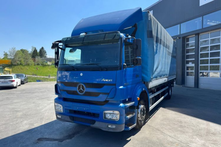 Mercedes-Benz Axor 1833 4x2 - Camion à rideaux coulissants: photos 1 Mercedes-Benz Axor 1833 4x2 - Camion à rideaux coulissants: photos 1