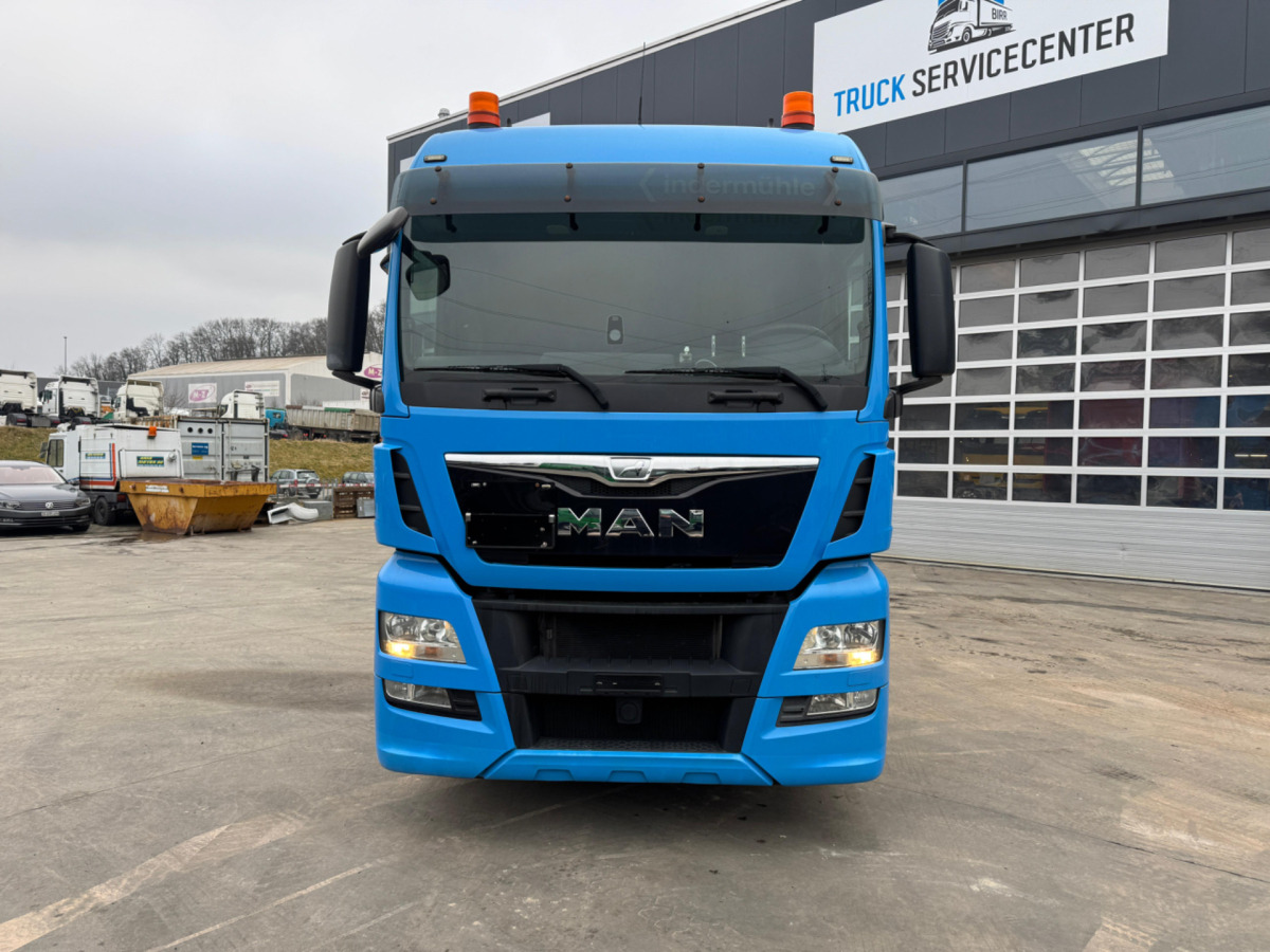 MAN TGX 33.520 6x4 - Tracteur routier: photos 2 MAN TGX 33.520 6x4 - Tracteur routier: photos 2