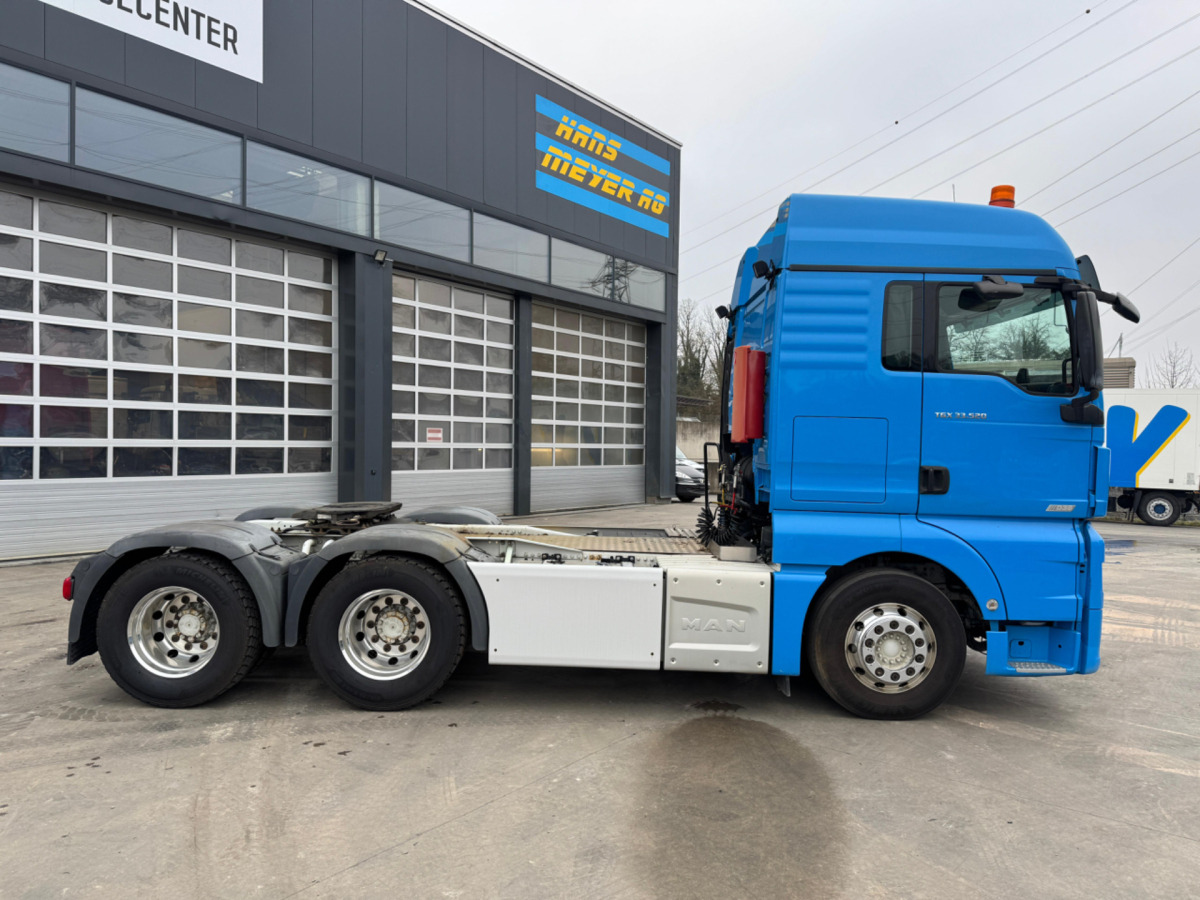 MAN TGX 33.520 6x4 - Tracteur routier: photos 4 MAN TGX 33.520 6x4 - Tracteur routier: photos 4
