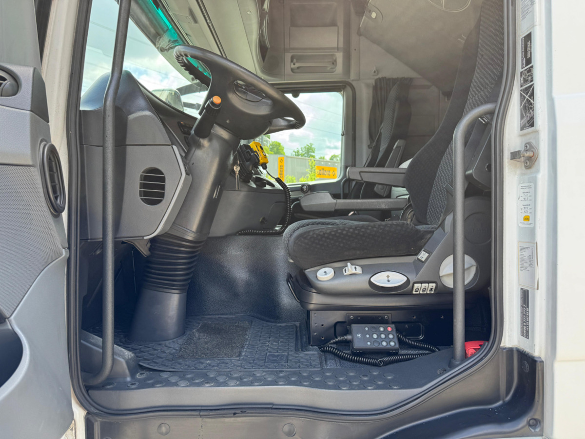 Tracteur routier MERCEDES Actros 1848 4x2: photos 10 Tracteur routier MERCEDES Actros 1848 4x2: photos 10