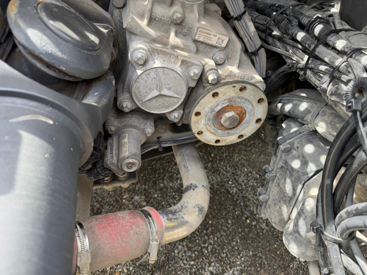 Tracteur routier MERCEDES Actros 1848 4x2: photos 11 Tracteur routier MERCEDES Actros 1848 4x2: photos 11