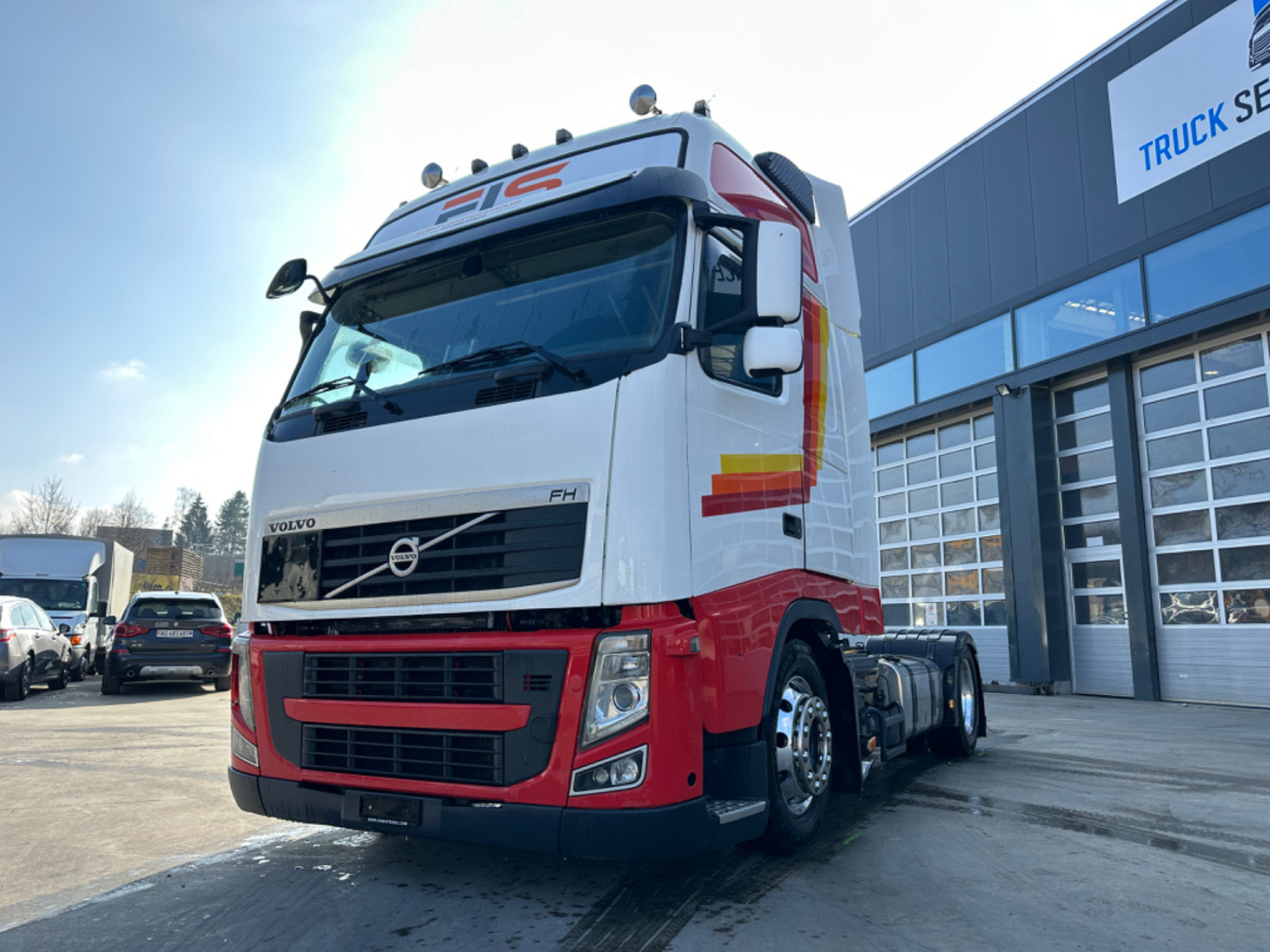 VOLVO FH-420 4x2 Lowdeck - Tracteur routier: photos 1 VOLVO FH-420 4x2 Lowdeck - Tracteur routier: photos 1