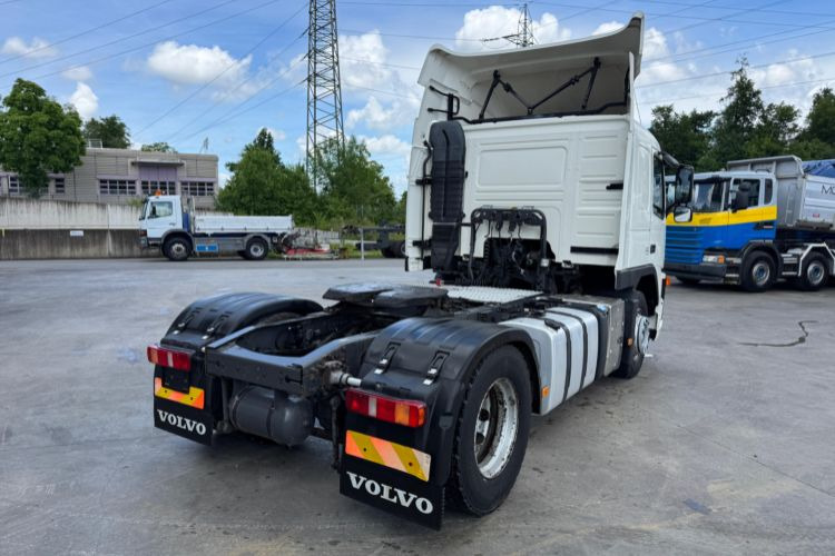 Volvo FM-390 4x2 - Tracteur routier: photos 5 Volvo FM-390 4x2 - Tracteur routier: photos 5