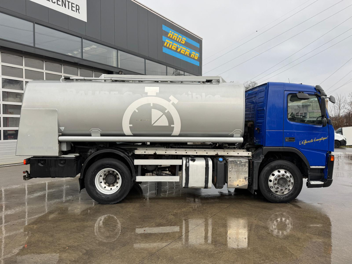 VOLVO FM-440 4x2 Tankwagen 13'500L - Camion citerne: photos 4 VOLVO FM-440 4x2 Tankwagen 13'500L - Camion citerne: photos 4