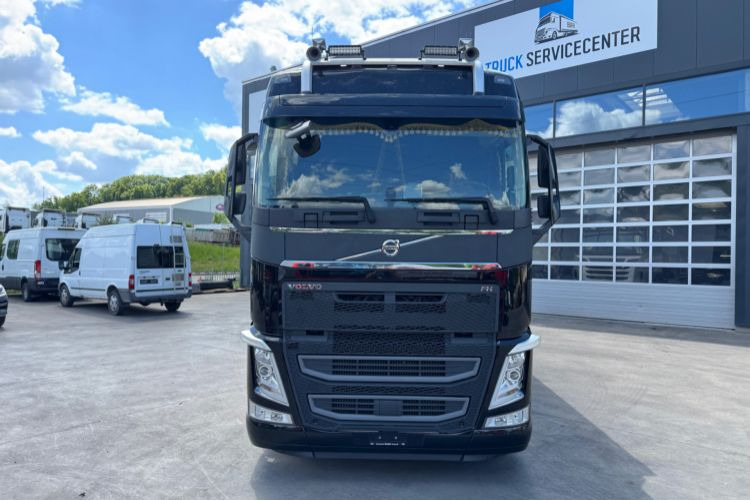 Volvo FH-540 6x2 - Camion à rideaux coulissants: photos 2 Volvo FH-540 6x2 - Camion à rideaux coulissants: photos 2
