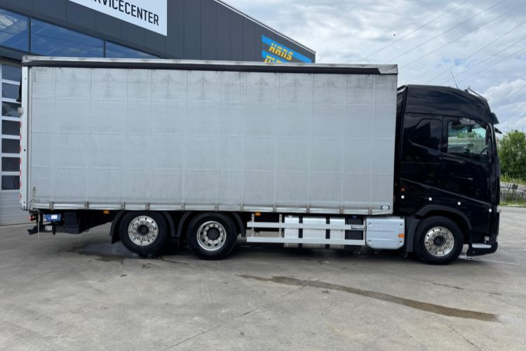 Volvo FH-540 6x2 - Camion à rideaux coulissants: photos 4 Volvo FH-540 6x2 - Camion à rideaux coulissants: photos 4