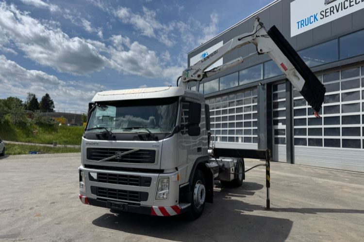 Volvo FM-400 4x2 Bonfiglioli 15000-4 - Camion grue: photos 1 Volvo FM-400 4x2 Bonfiglioli 15000-4 - Camion grue: photos 1