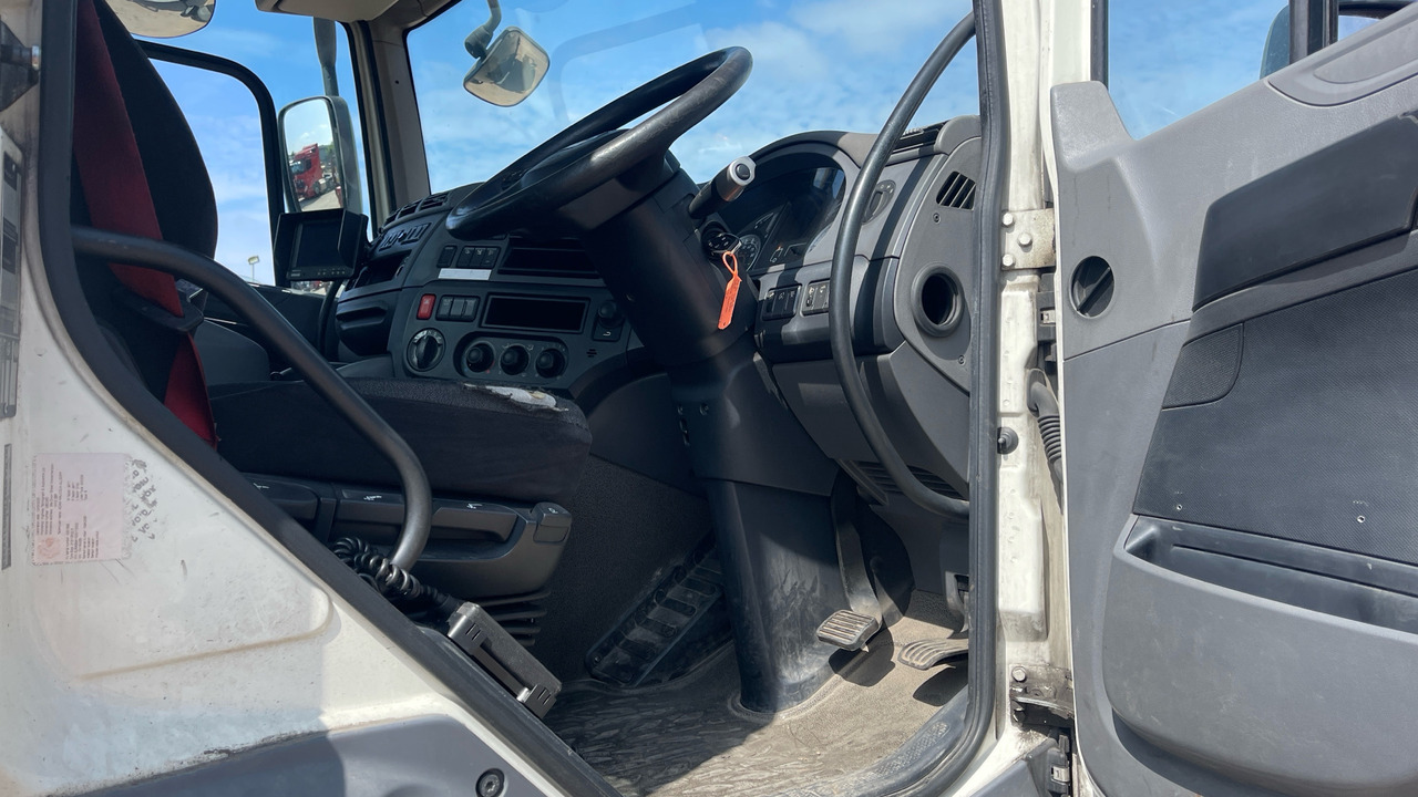 DAF CF 330 - Camion plateau: photos 5 DAF CF 330 - Camion plateau: photos 5