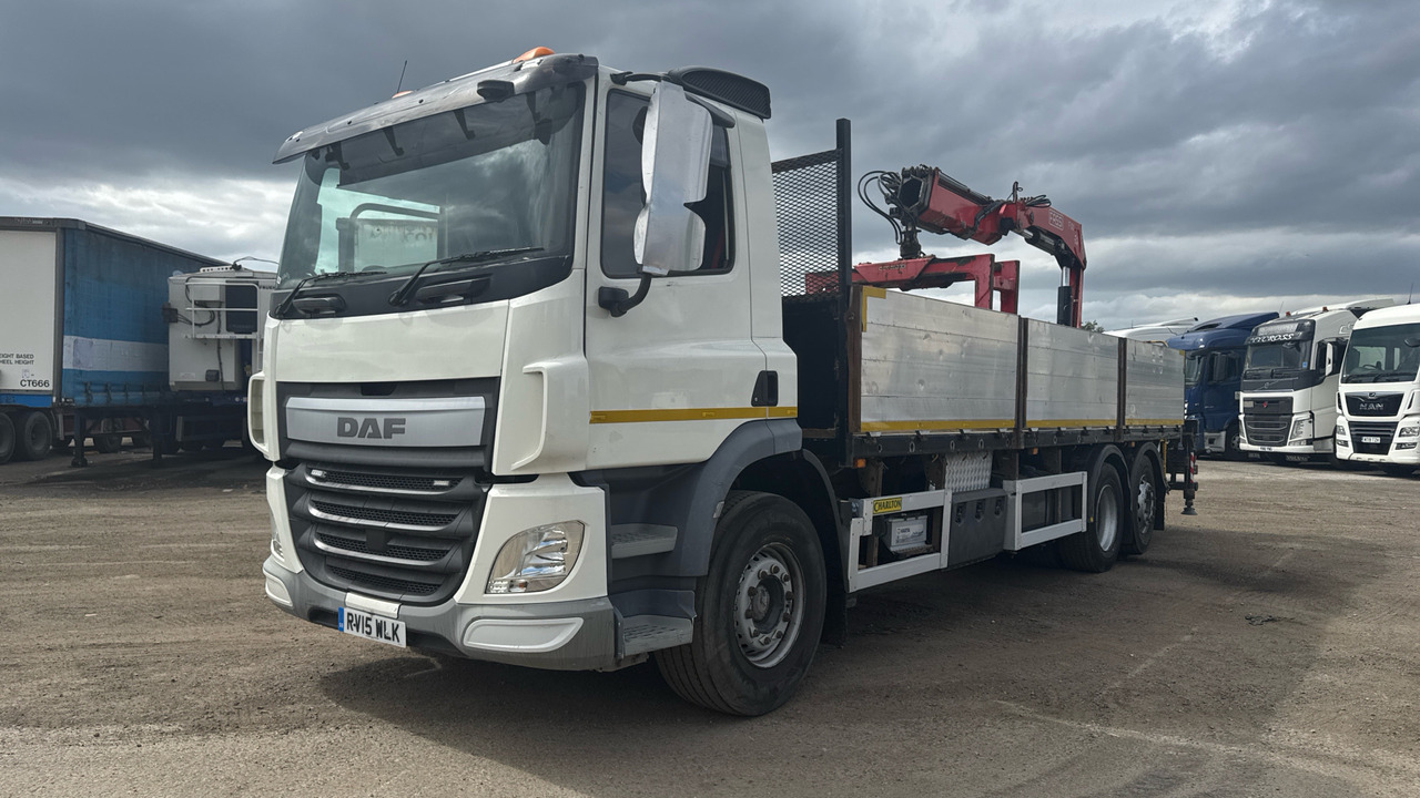 DAF CF 330 - Camion plateau, Camion grue: photos 2 DAF CF 330 - Camion plateau, Camion grue: photos 2