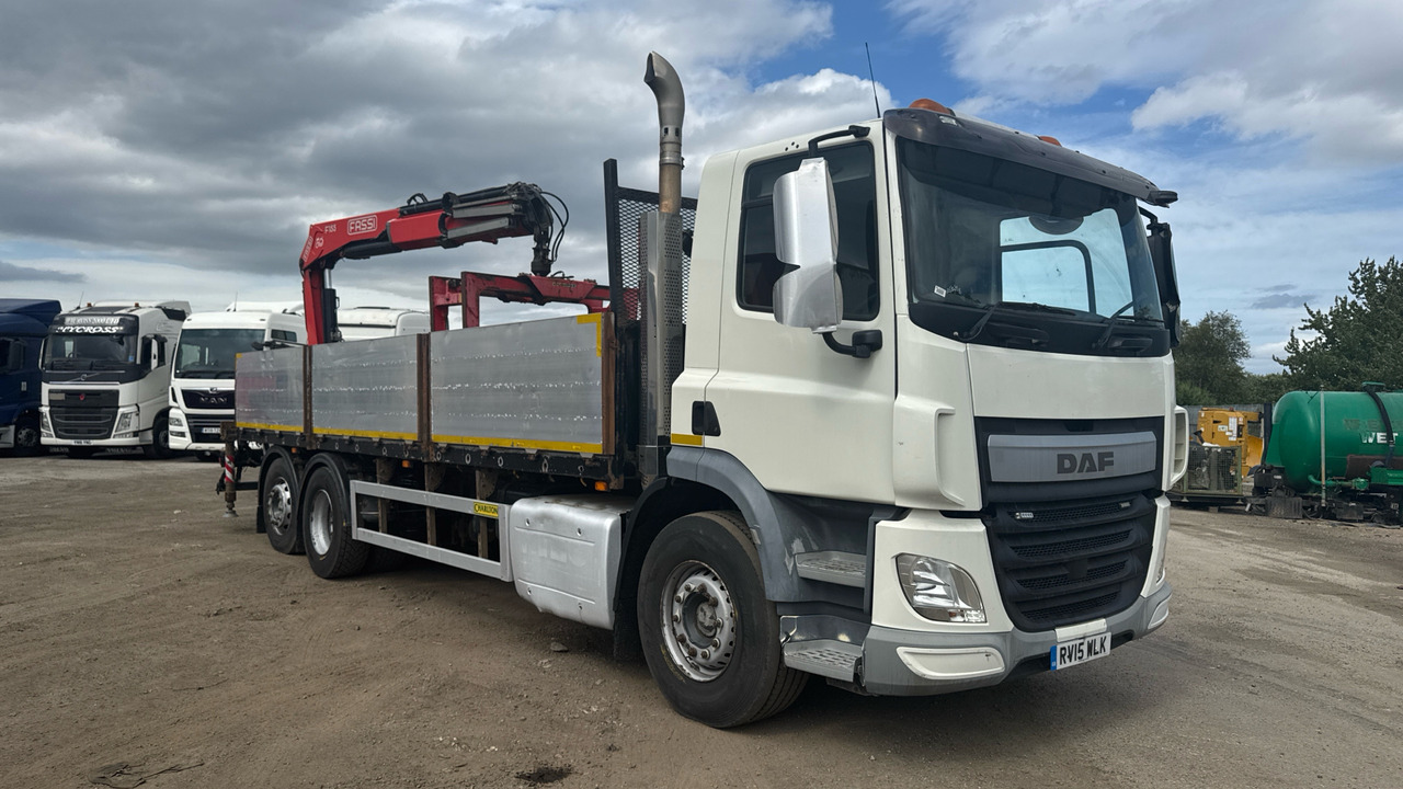 DAF CF 330 - Camion plateau, Camion grue: photos 1 DAF CF 330 - Camion plateau, Camion grue: photos 1
