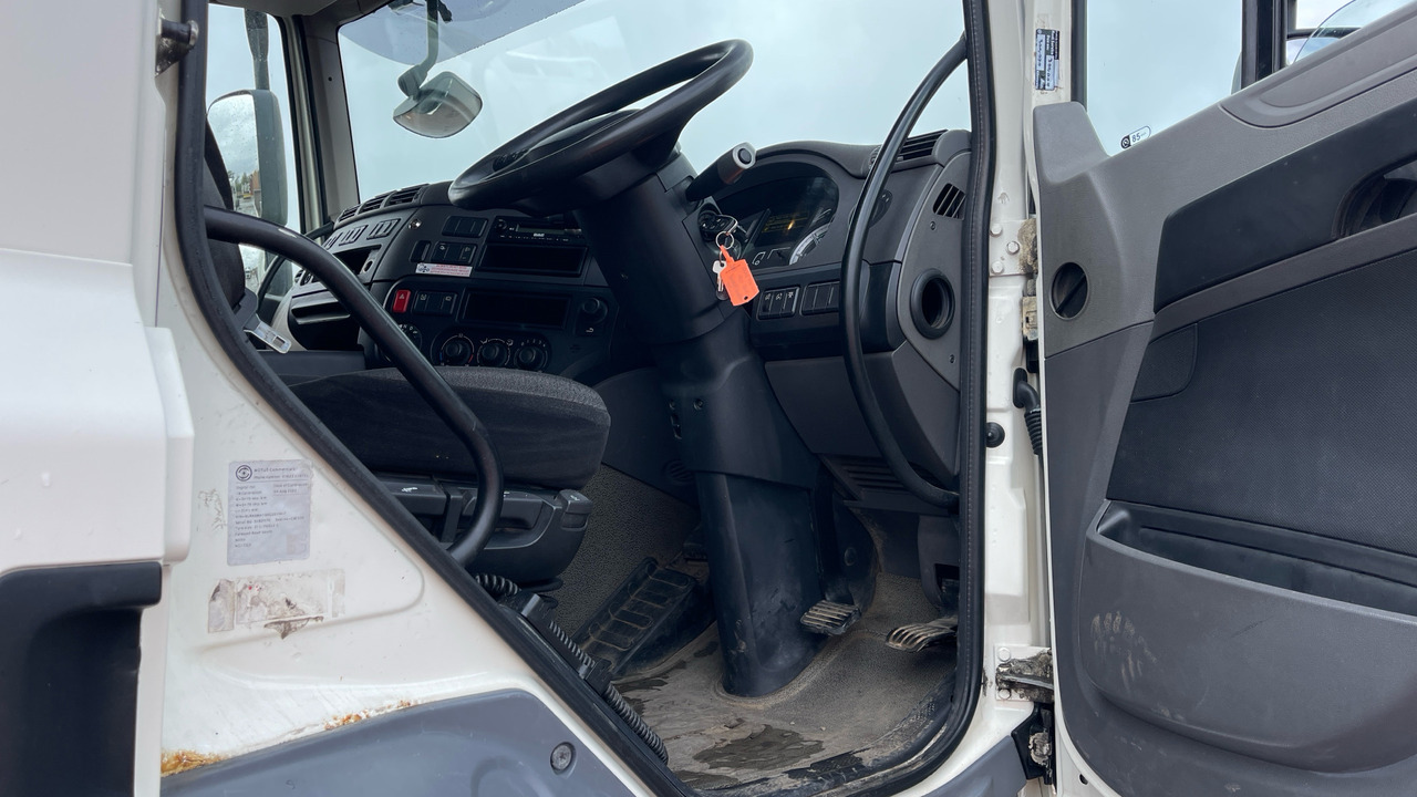 DAF CF 330 - Camion plateau, Camion grue: photos 5 DAF CF 330 - Camion plateau, Camion grue: photos 5