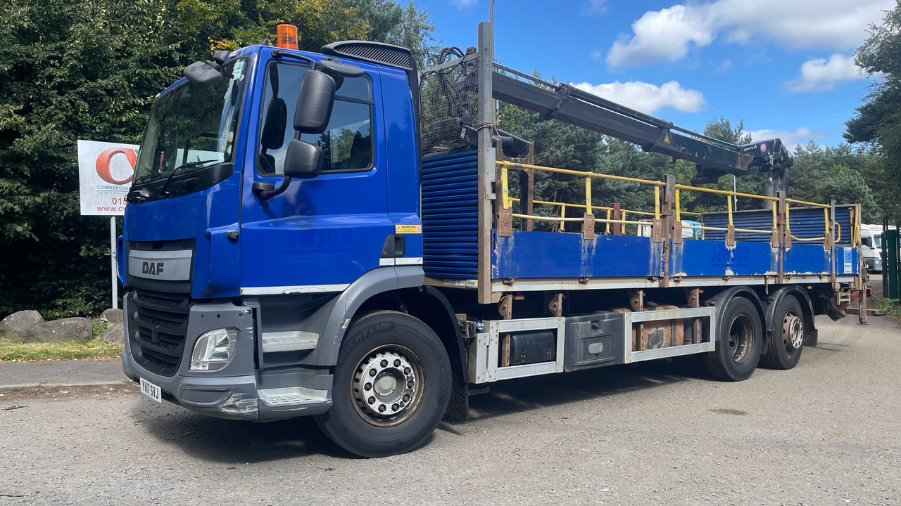 DAF CF 330 - Camion plateau, Camion grue: photos 2 DAF CF 330 - Camion plateau, Camion grue: photos 2