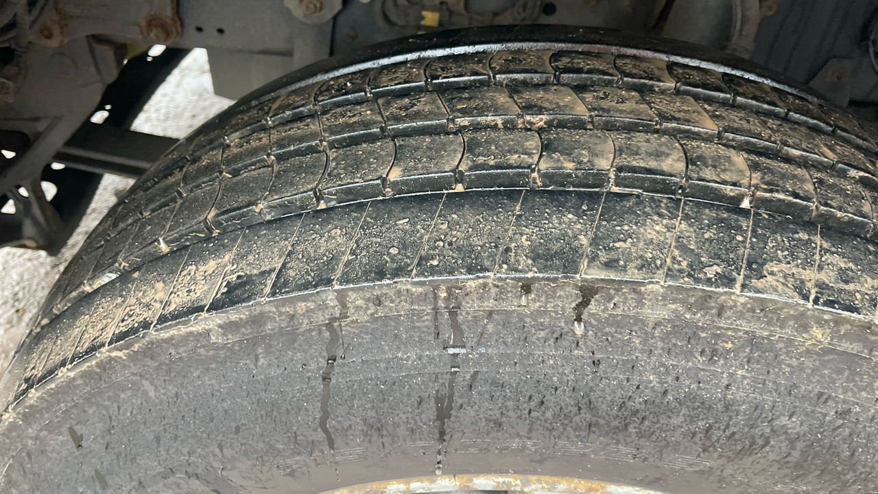 Camion plateau DAF CF 330: photos 15