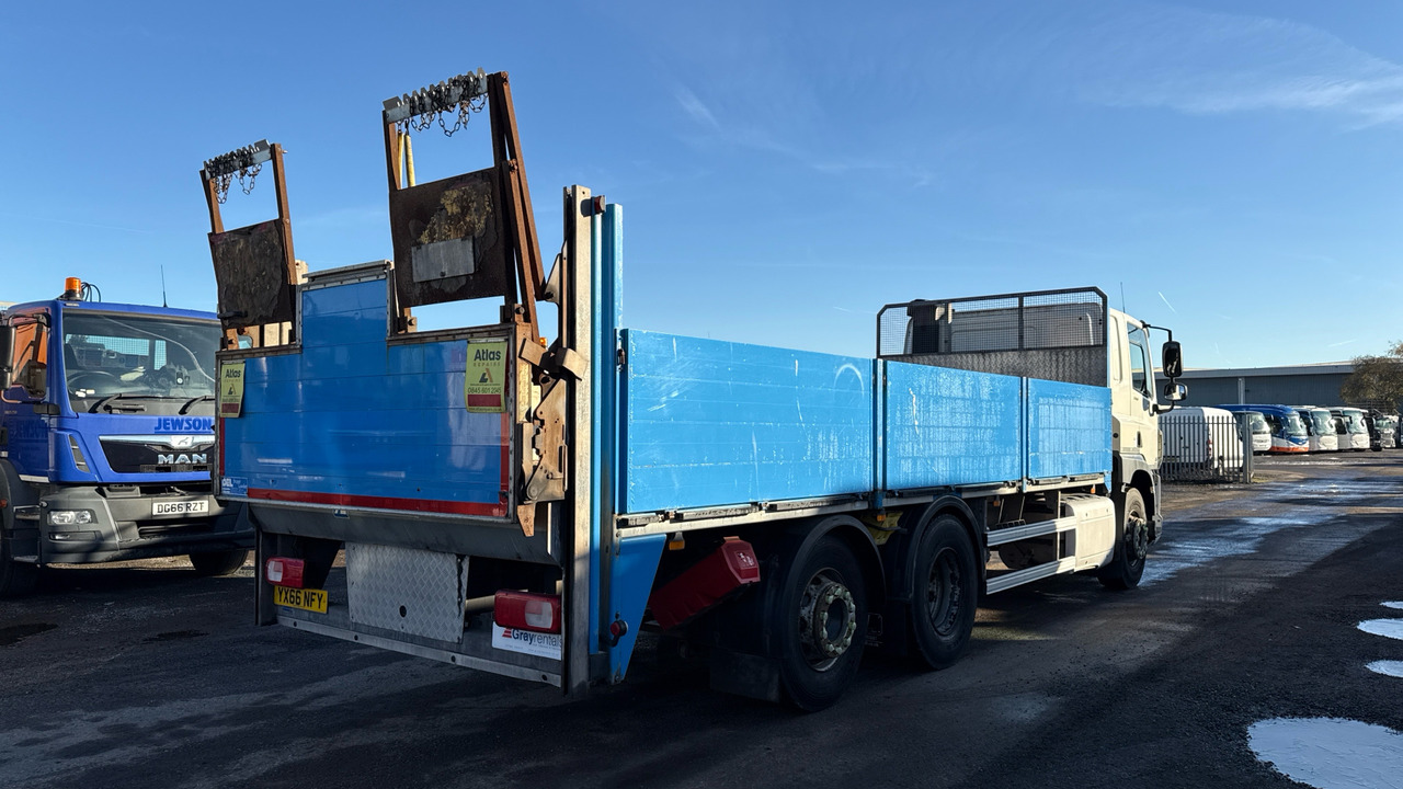 DAF CF 330 - Camion plateau: photos 4 DAF CF 330 - Camion plateau: photos 4