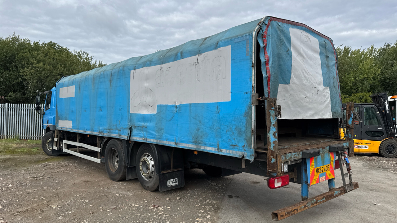 DAF CF 75.310 - Camion plateau: photos 3 DAF CF 75.310 - Camion plateau: photos 3