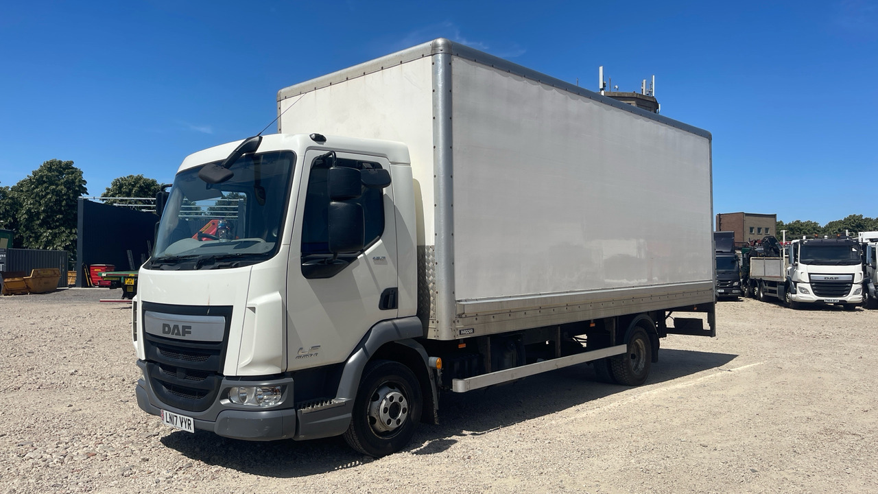 DAF LF 150 - Camion fourgon: photos 2 DAF LF 150 - Camion fourgon: photos 2