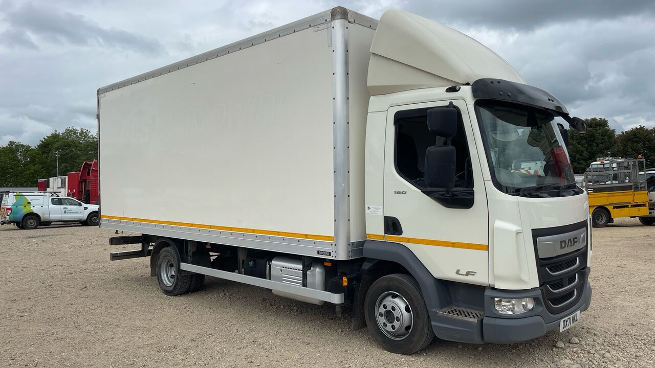 DAF LF 180 - Camion fourgon: photos 1 DAF LF 180 - Camion fourgon: photos 1