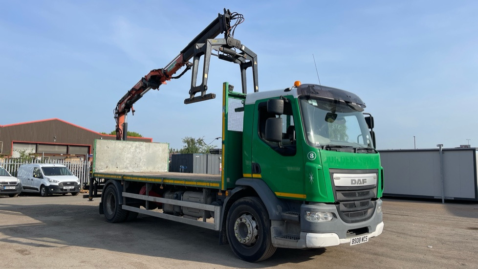 DAF LF 220 18 TONNE - Camion plateau: photos 1 DAF LF 220 18 TONNE - Camion plateau: photos 1