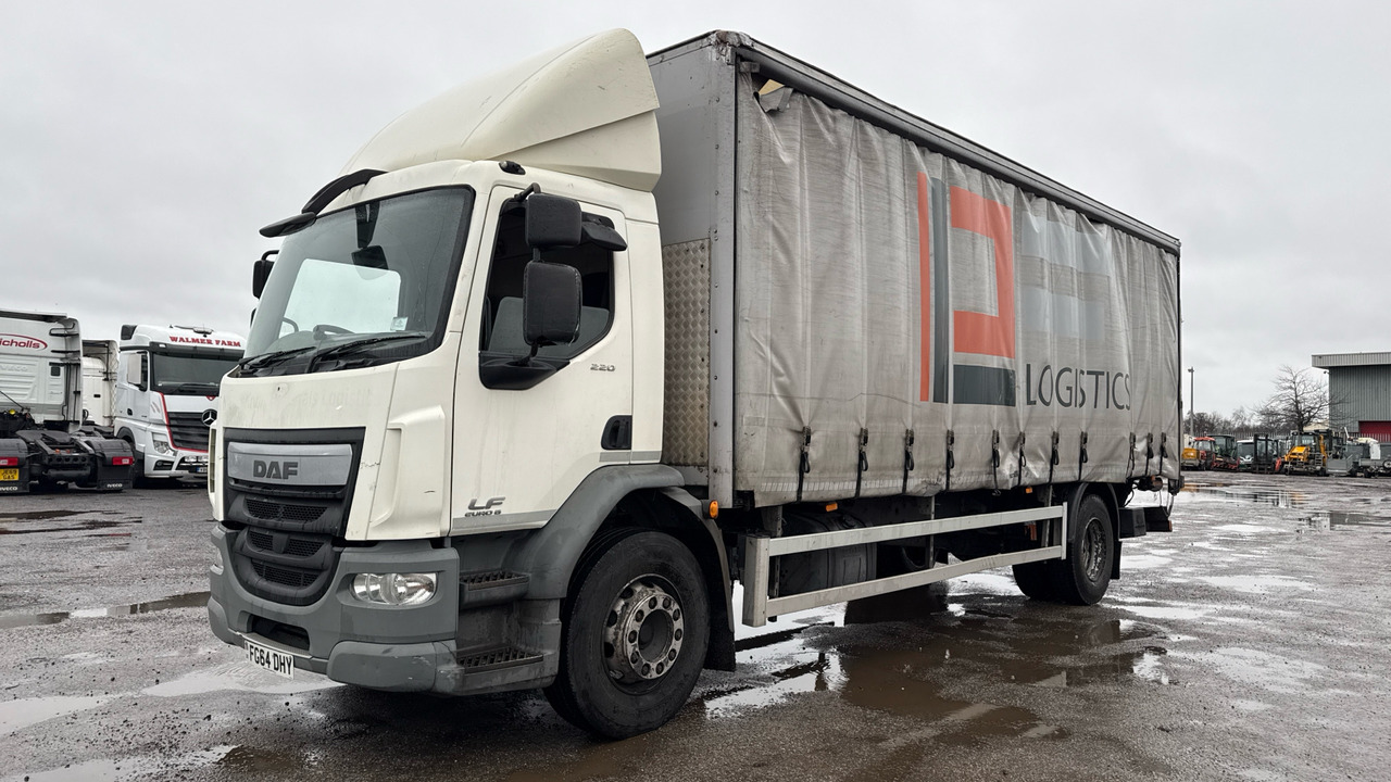 DAF LF 220 - Camion à rideaux coulissants: photos 2 DAF LF 220 - Camion à rideaux coulissants: photos 2