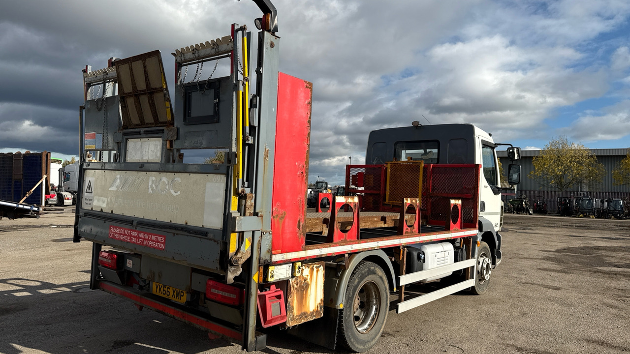 DAF LF 220 - Camion plateau: photos 4 DAF LF 220 - Camion plateau: photos 4