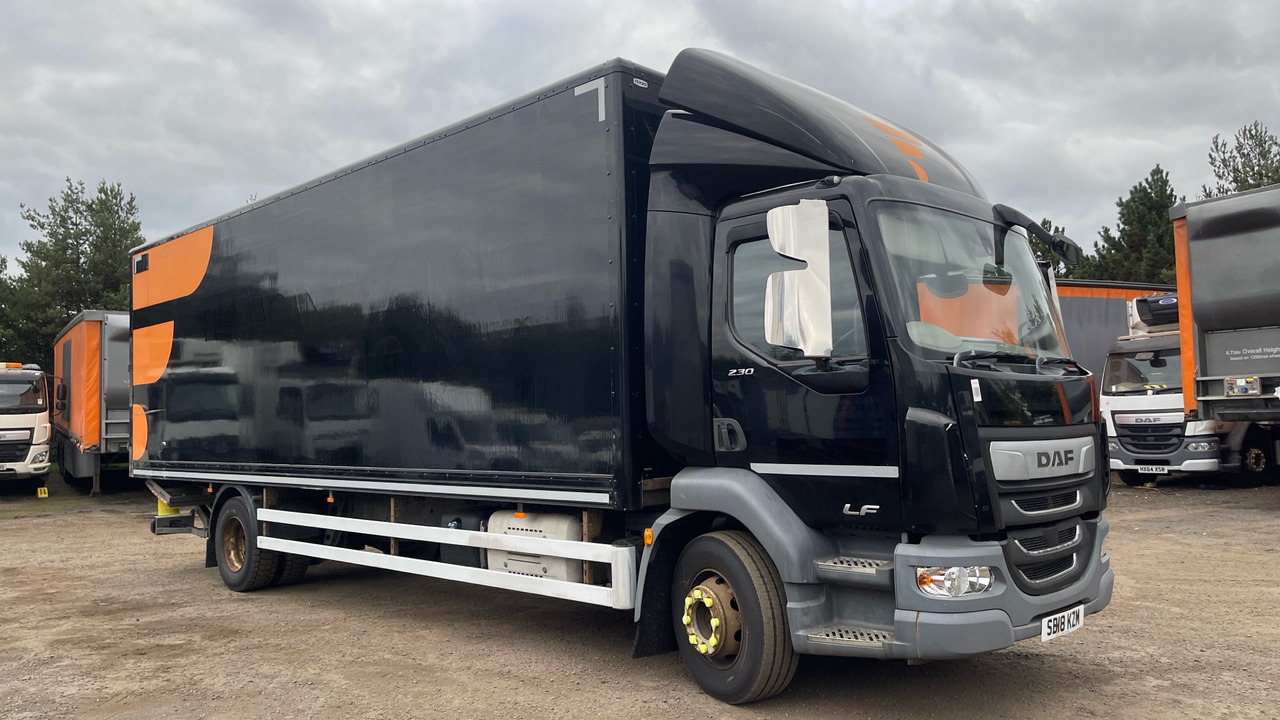 DAF LF 230 - Camion fourgon: photos 1 DAF LF 230 - Camion fourgon: photos 1