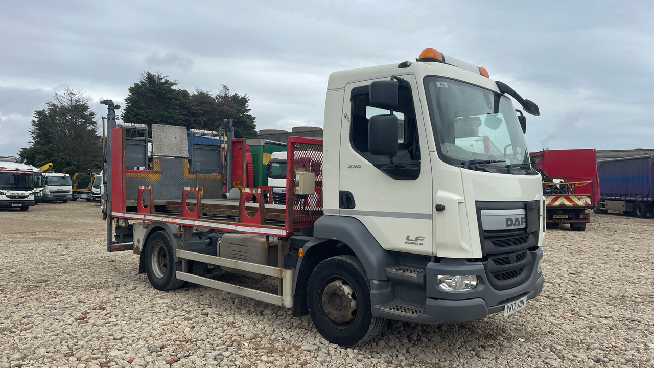 DAF LF 230 - Camion plateau: photos 1 DAF LF 230 - Camion plateau: photos 1