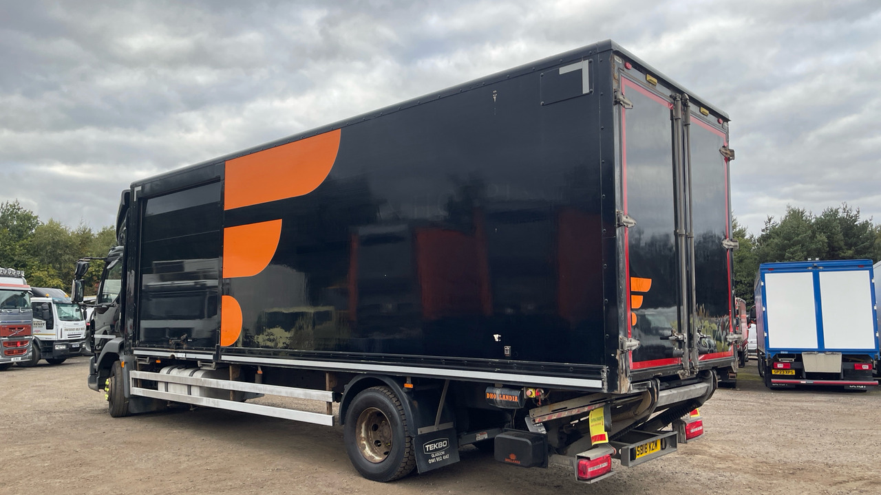 DAF LF 230 - Camion fourgon: photos 3 DAF LF 230 - Camion fourgon: photos 3