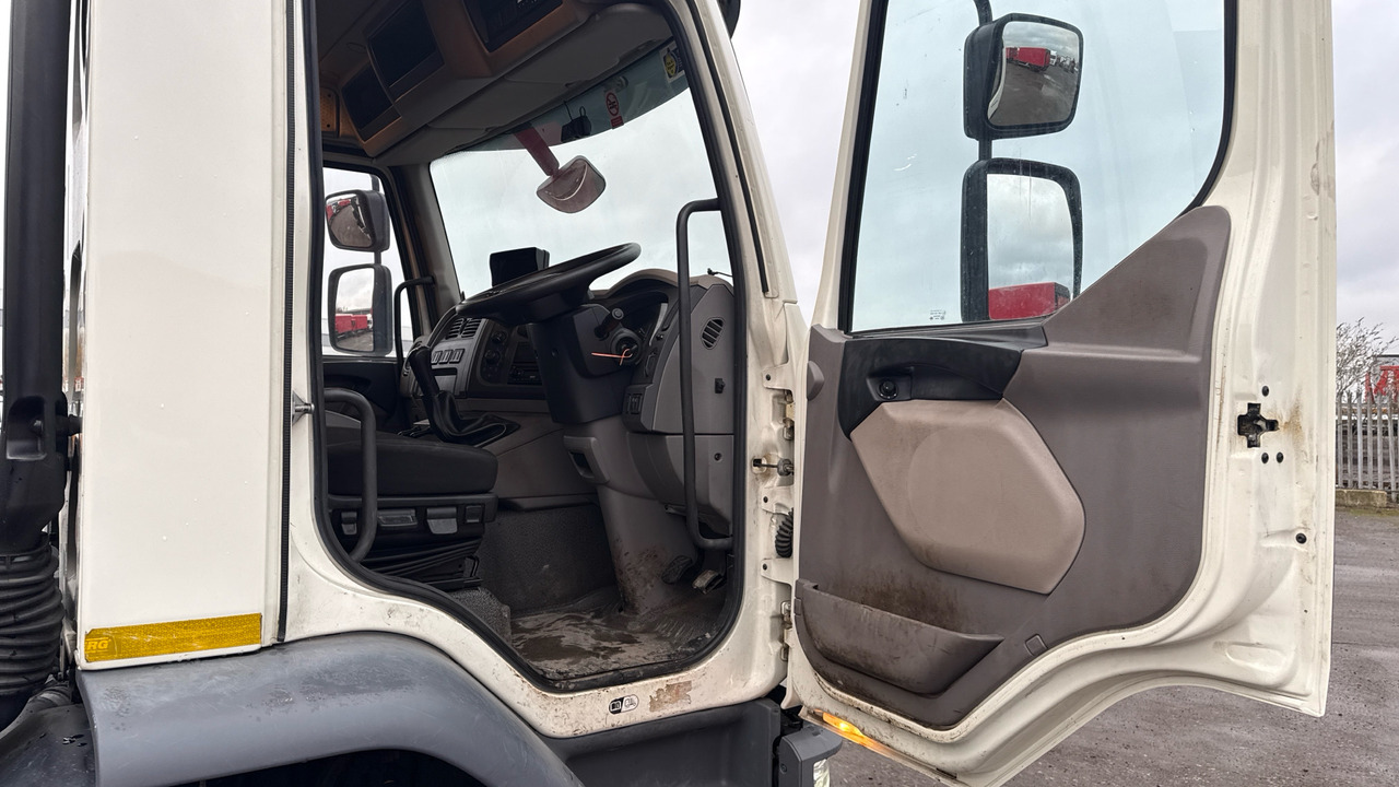 DAF LF 260 - Travaux routiers: photos 5 DAF LF 260 - Travaux routiers: photos 5