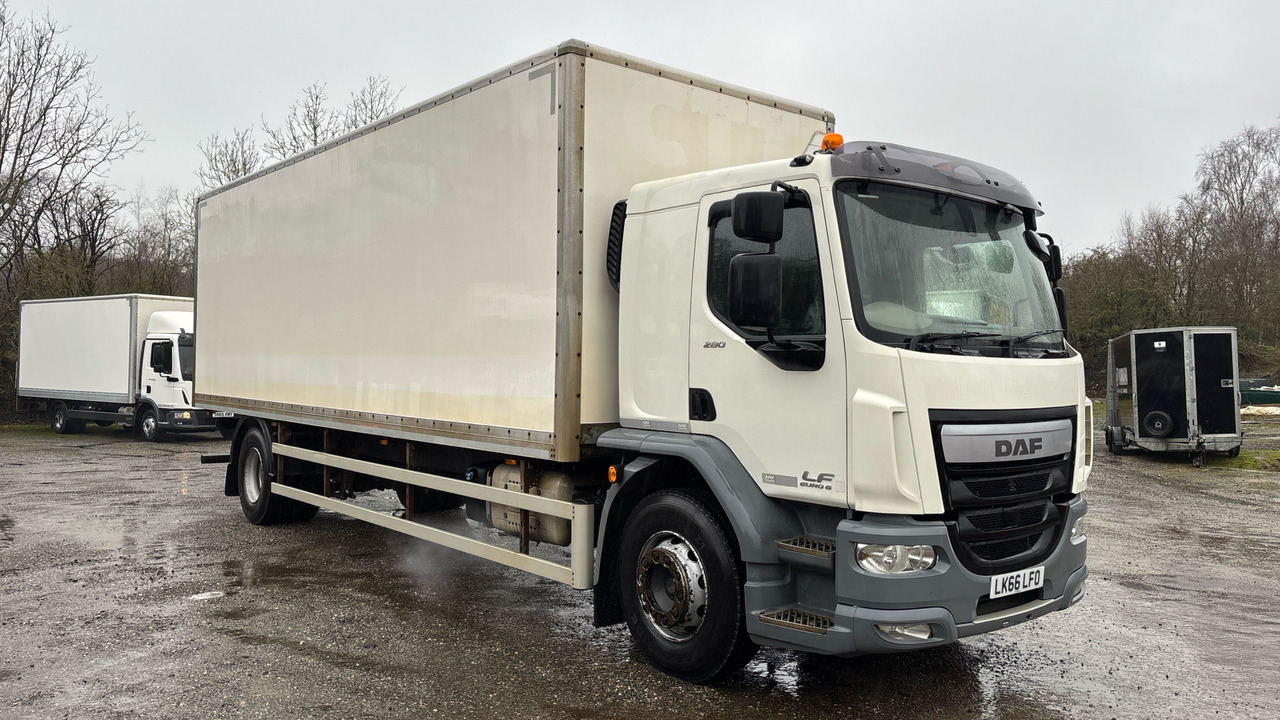 DAF LF 280 - Camion fourgon: photos 1 DAF LF 280 - Camion fourgon: photos 1