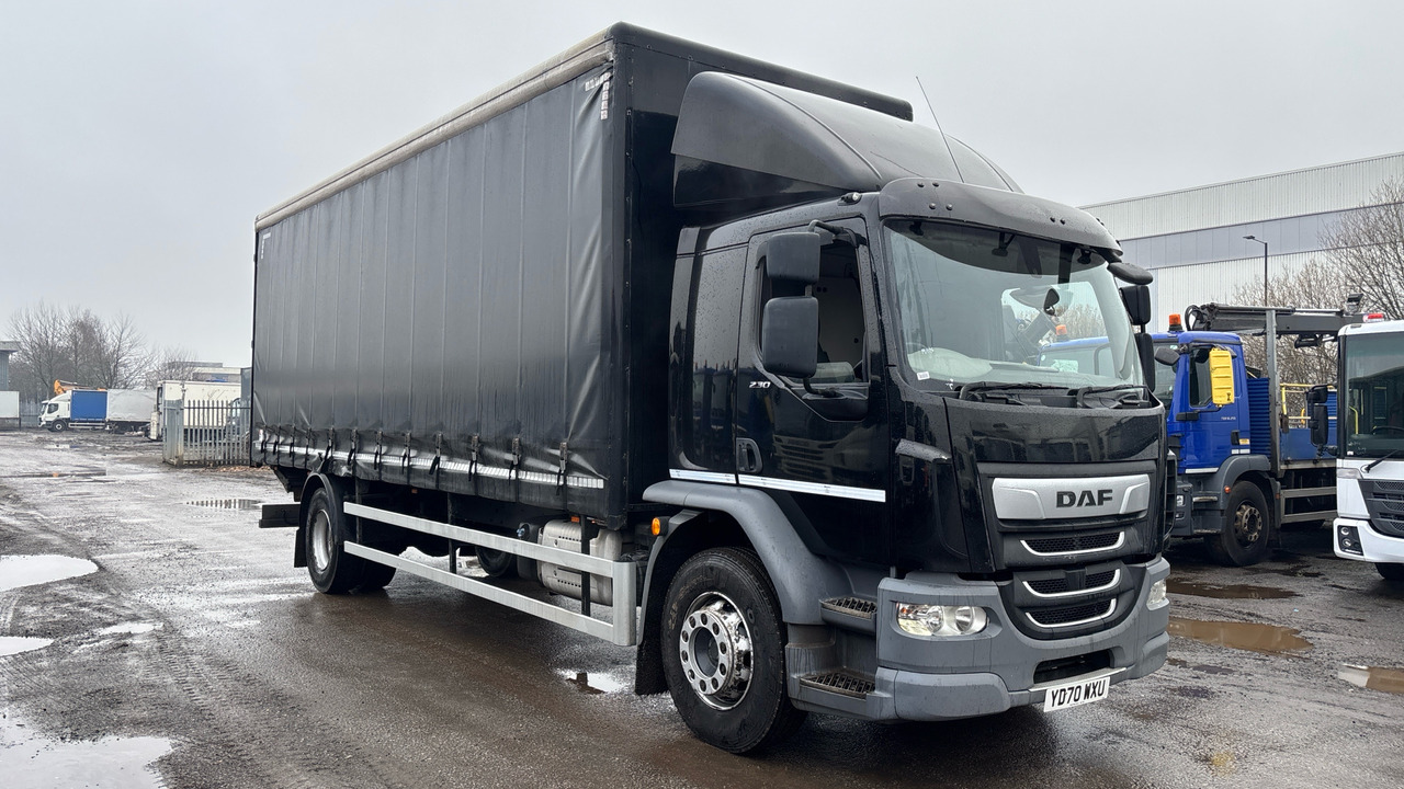 DAF LF - Camion à rideaux coulissants: photos 1 DAF LF - Camion à rideaux coulissants: photos 1