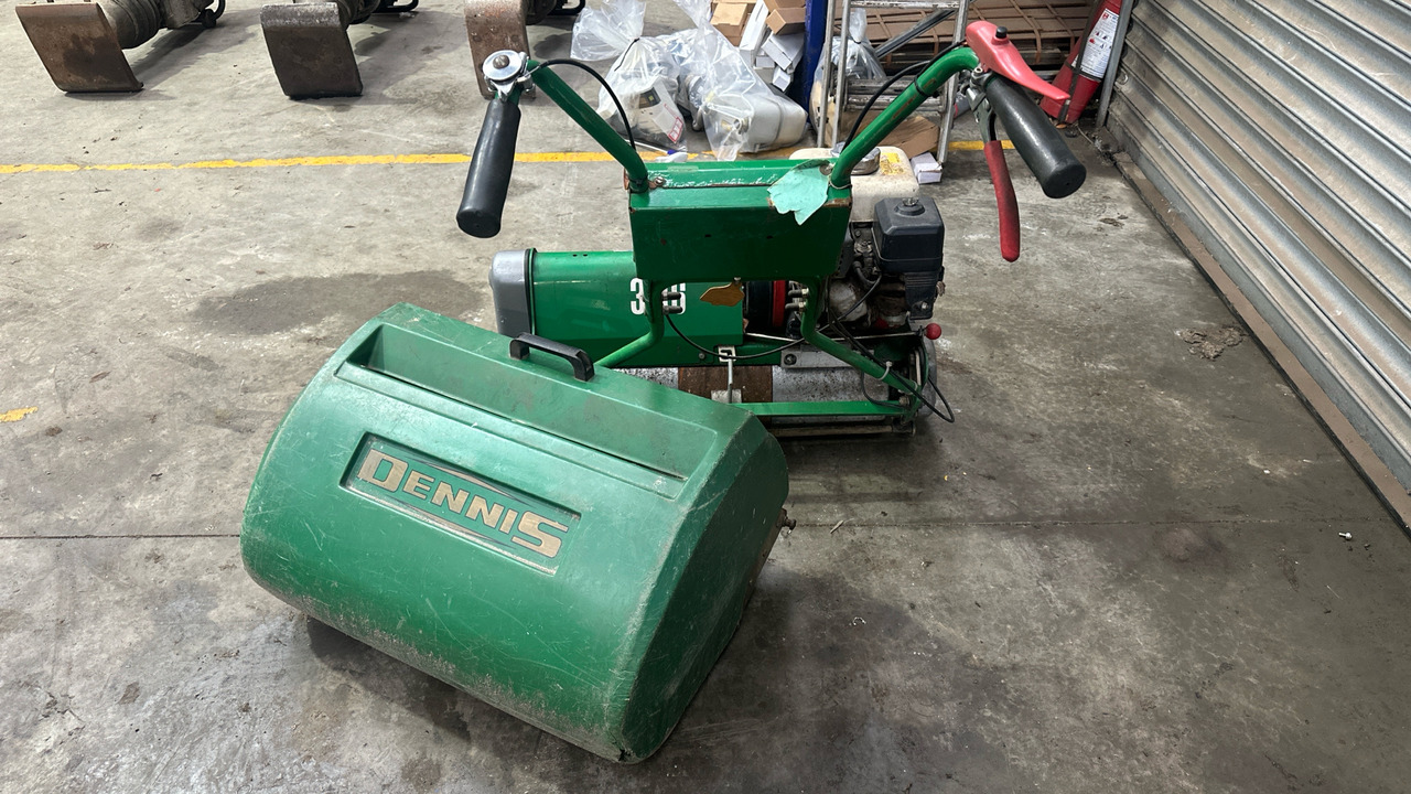 DENNIS FT610 PEDESTRIAN MOWER - Matériel de chantier: photos 3 DENNIS FT610 PEDESTRIAN MOWER - Matériel de chantier: photos 3