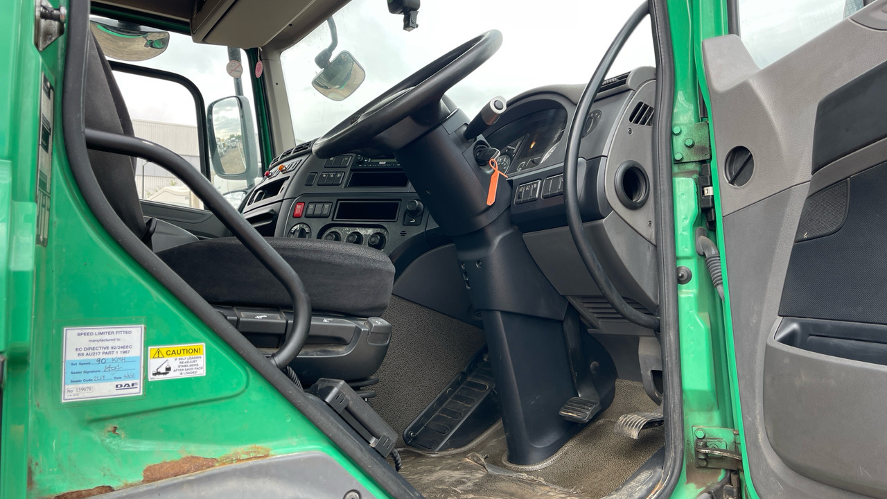 Daf CF 310 - Camion plateau, Camion grue: photos 5 Daf CF 310 - Camion plateau, Camion grue: photos 5