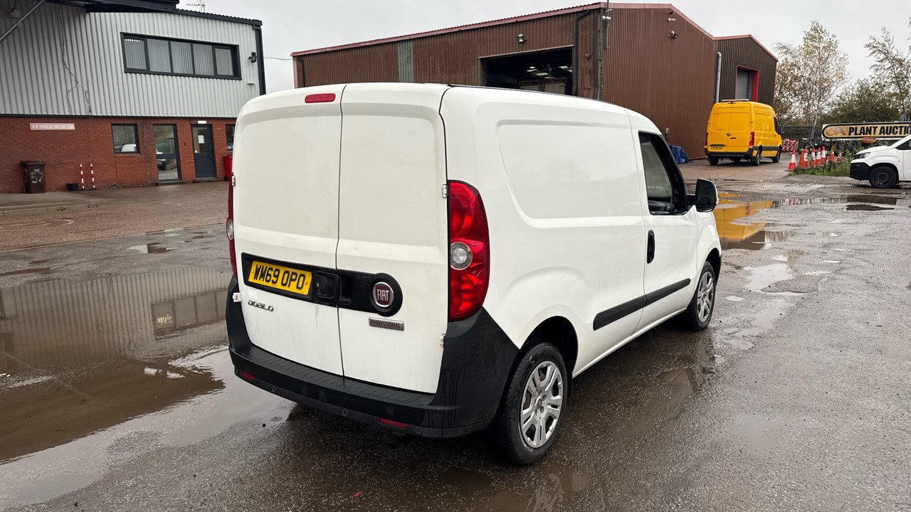 FIAT DOBLO 16V 1.3 MULTIJET 95PS TECNICO - Fourgonnette: photos 4 FIAT DOBLO 16V 1.3 MULTIJET 95PS TECNICO - Fourgonnette: photos 4