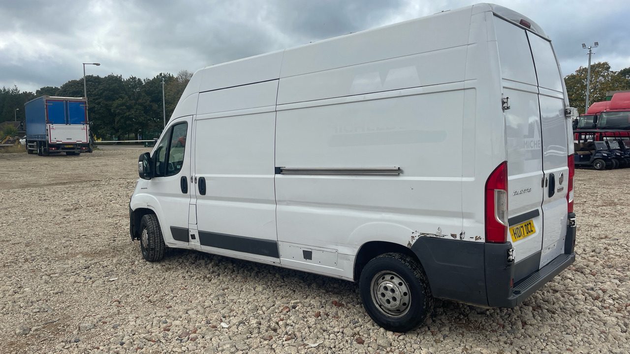 FIAT DUCATO 35 2.3 MULTIJET 130PS - Fourgon utilitaire: photos 3 FIAT DUCATO 35 2.3 MULTIJET 130PS - Fourgon utilitaire: photos 3