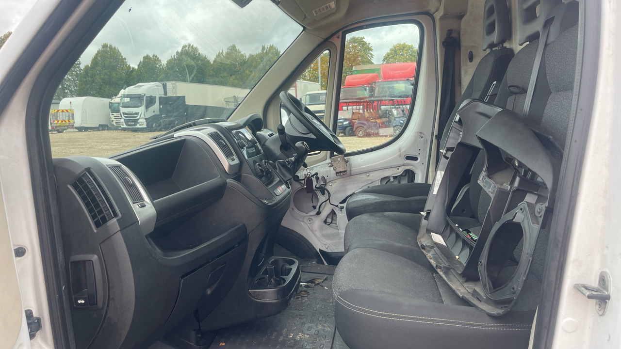 FIAT DUCATO 35 2.3 MULTIJET 130PS - Fourgon utilitaire: photos 5 FIAT DUCATO 35 2.3 MULTIJET 130PS - Fourgon utilitaire: photos 5