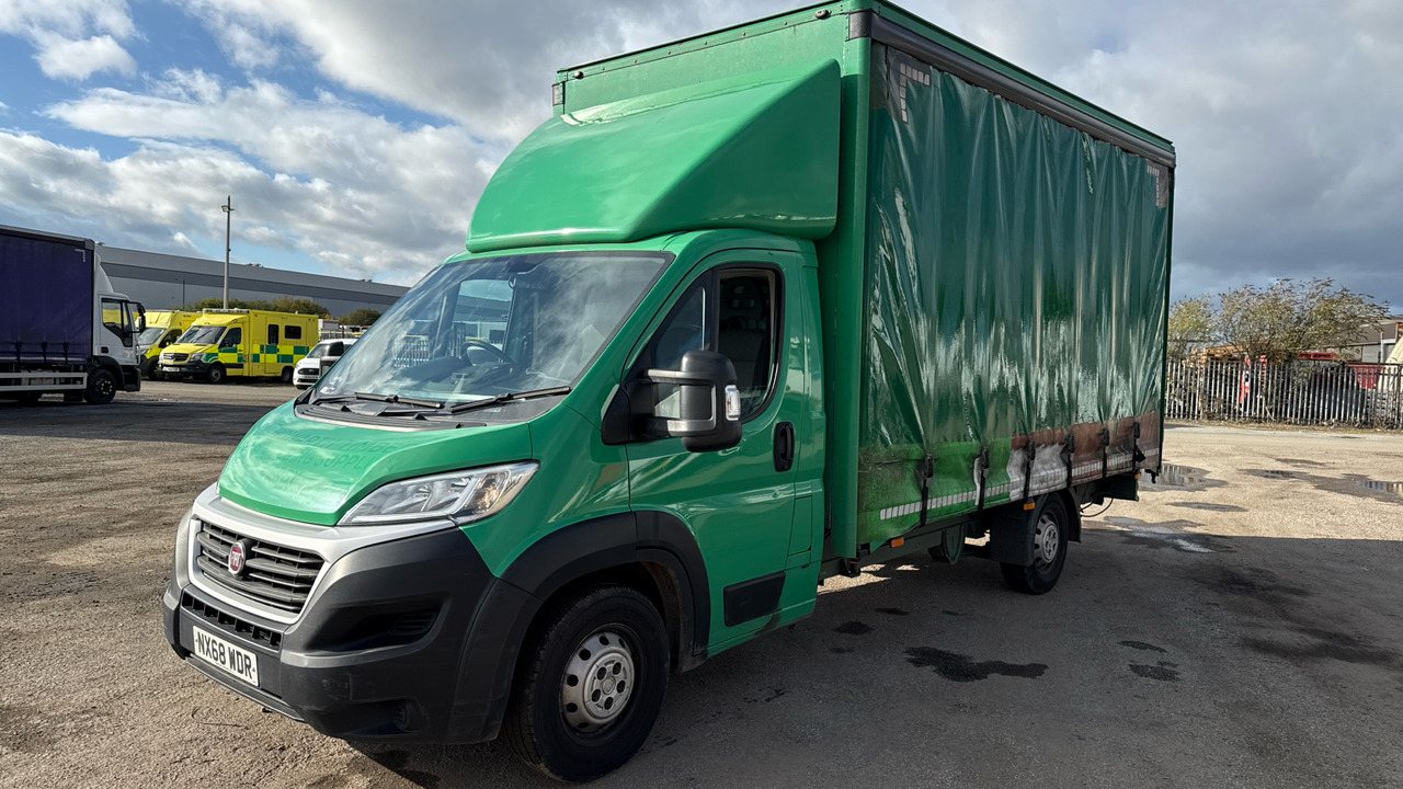 FIAT DUCATO 35 II 2.3 MULTIJET 130PS - Véhicule utilitaire plateau baché: photos 2 FIAT DUCATO 35 II 2.3 MULTIJET 130PS - Véhicule utilitaire plateau baché: photos 2