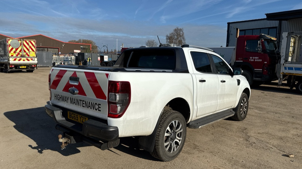 FORD RANGER WILDTRAK 2.0 ECOBLUE - Pick-up, Utilitaire double cabine: photos 4 FORD RANGER WILDTRAK 2.0 ECOBLUE - Pick-up, Utilitaire double cabine: photos 4