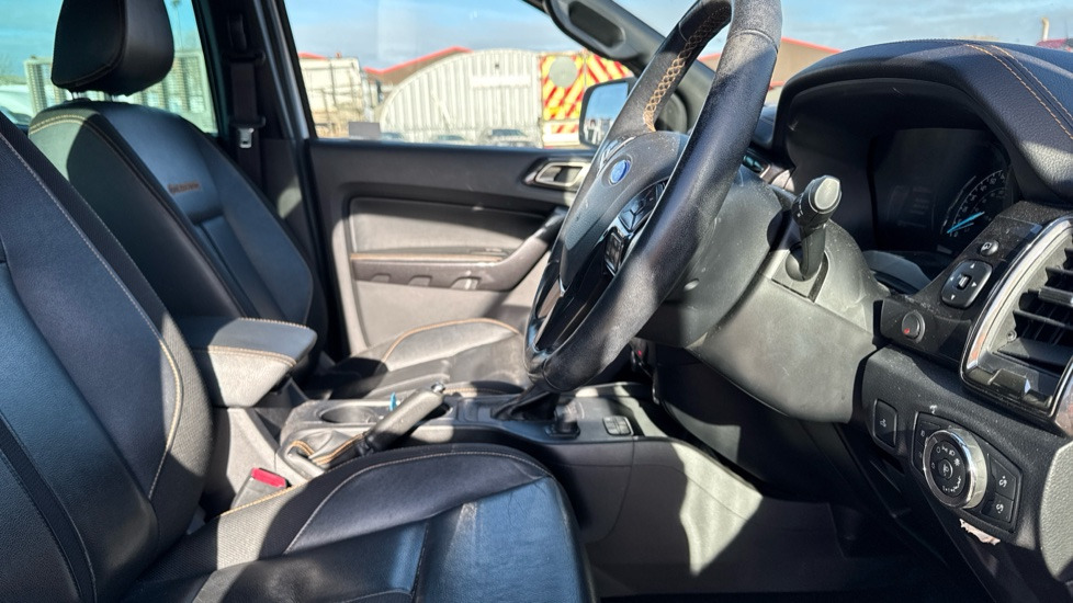 FORD RANGER WILDTRAK 2.0 ECOBLUE - Pick-up, Utilitaire double cabine: photos 5 FORD RANGER WILDTRAK 2.0 ECOBLUE - Pick-up, Utilitaire double cabine: photos 5