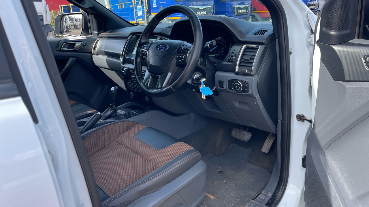 FORD RANGER WILDTRAK 3.2 TDCI 200PS - Pick-up, Utilitaire double cabine: photos 5 FORD RANGER WILDTRAK 3.2 TDCI 200PS - Pick-up, Utilitaire double cabine: photos 5