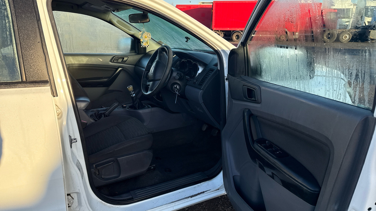 FORD RANGER XL 2.2 TDCi 150PS 4WD - Pick-up, Utilitaire double cabine: photos 4 FORD RANGER XL 2.2 TDCi 150PS 4WD - Pick-up, Utilitaire double cabine: photos 4