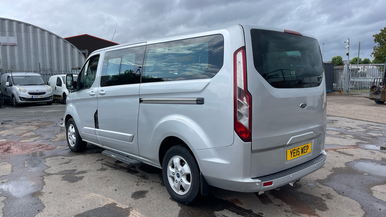 FORD TOURNEO CUSTOM 300 2.2 TDCi 125PS - Minibus, Transport de personnes: photos 3 FORD TOURNEO CUSTOM 300 2.2 TDCi 125PS - Minibus, Transport de personnes: photos 3