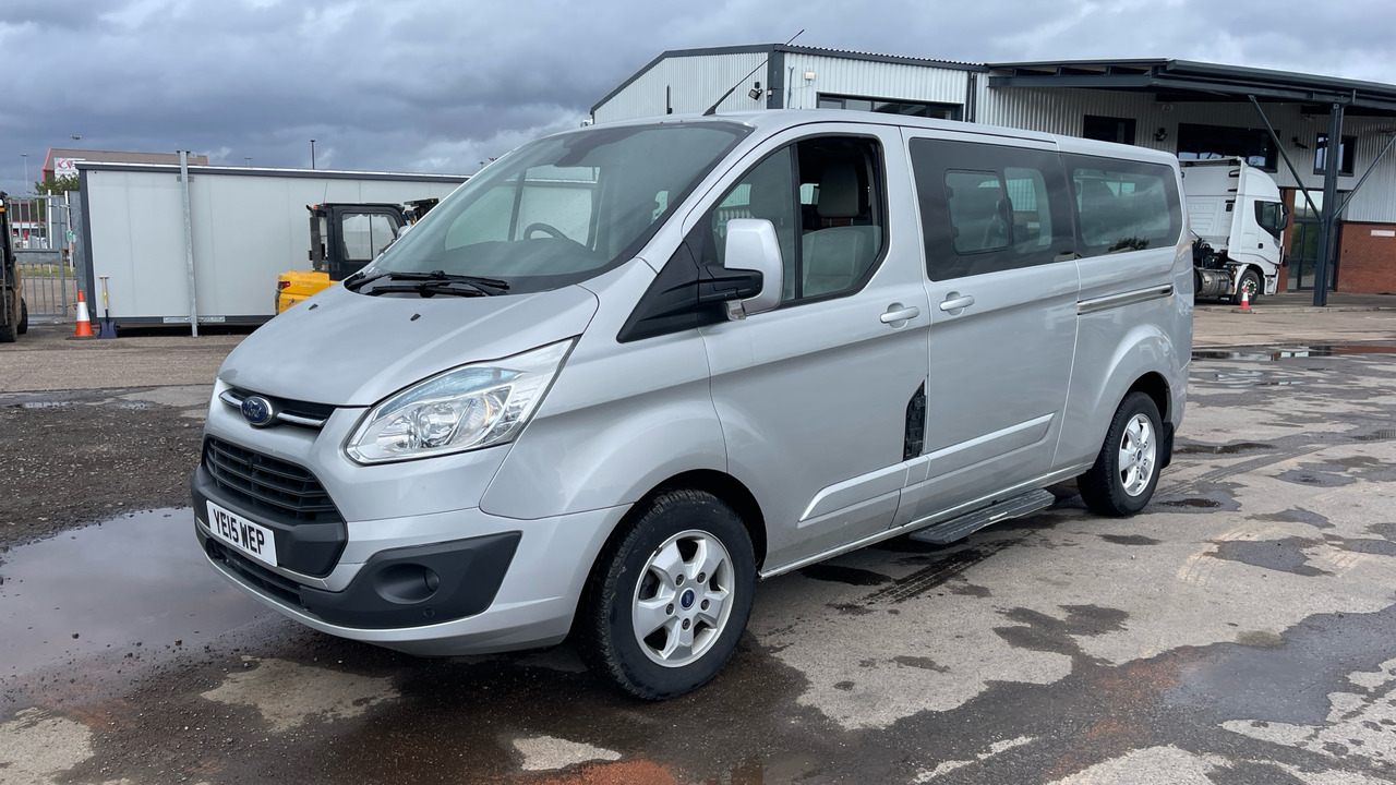FORD TOURNEO CUSTOM 300 2.2 TDCi 125PS - Minibus, Transport de personnes: photos 2 FORD TOURNEO CUSTOM 300 2.2 TDCi 125PS - Minibus, Transport de personnes: photos 2