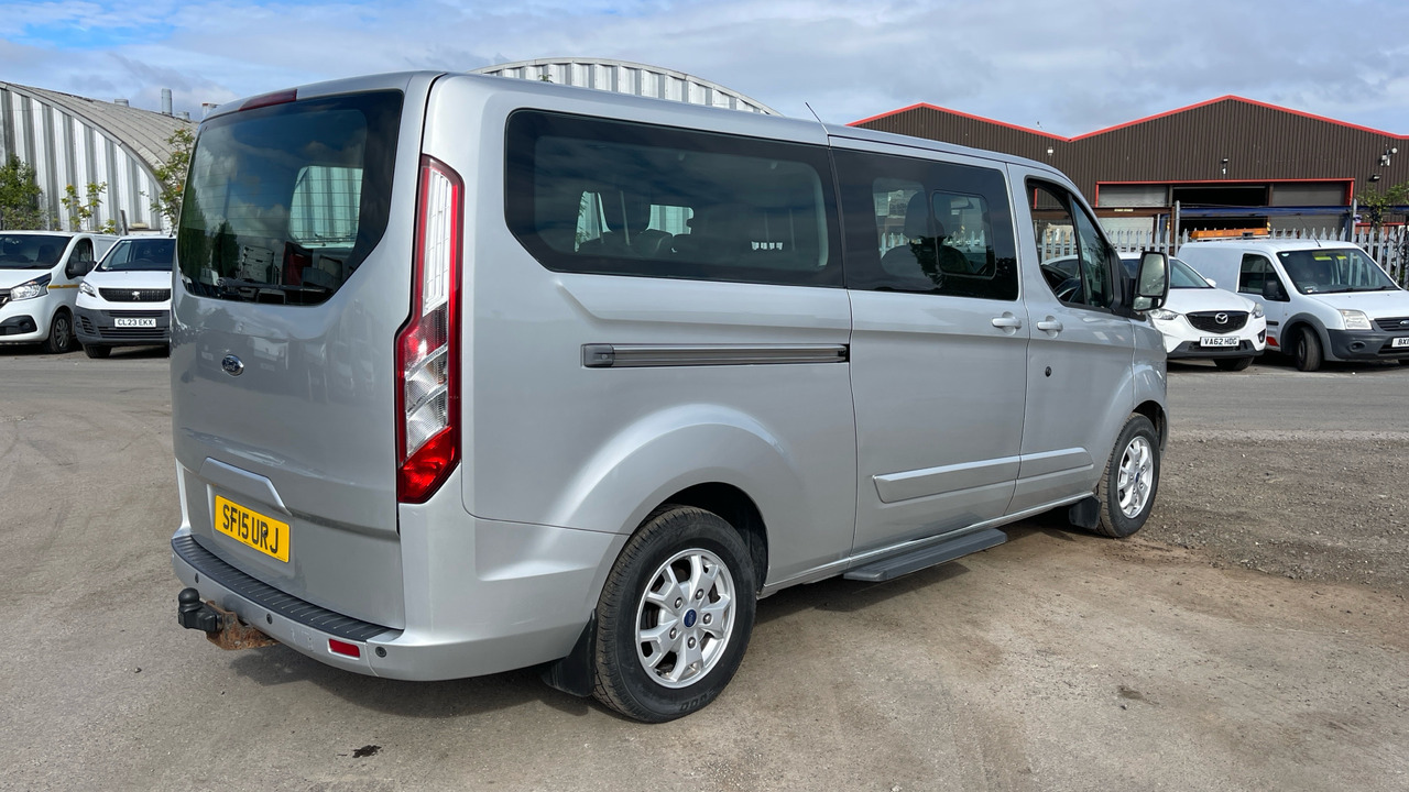 FORD TOURNEO CUSTOM 300 2.2 TDCi 125PS - Minibus, Transport de personnes: photos 4 FORD TOURNEO CUSTOM 300 2.2 TDCi 125PS - Minibus, Transport de personnes: photos 4