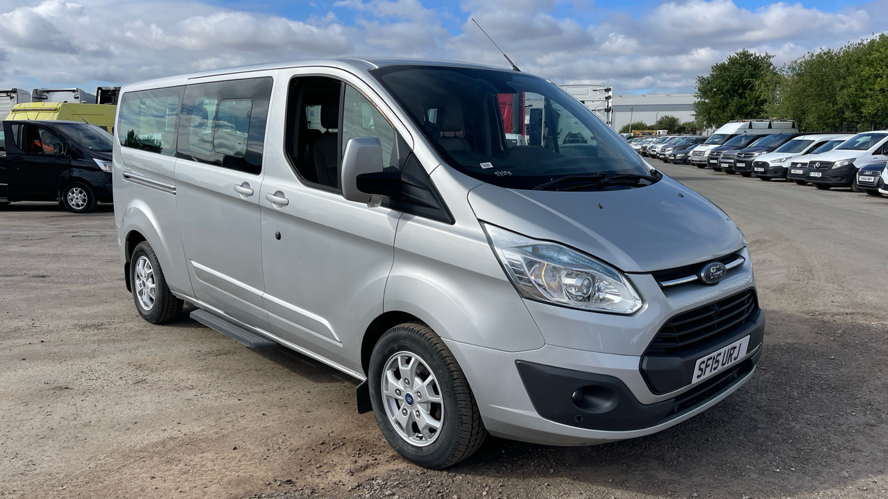 FORD TOURNEO CUSTOM 300 2.2 TDCi 125PS - Minibus, Transport de personnes: photos 1 FORD TOURNEO CUSTOM 300 2.2 TDCi 125PS - Minibus, Transport de personnes: photos 1