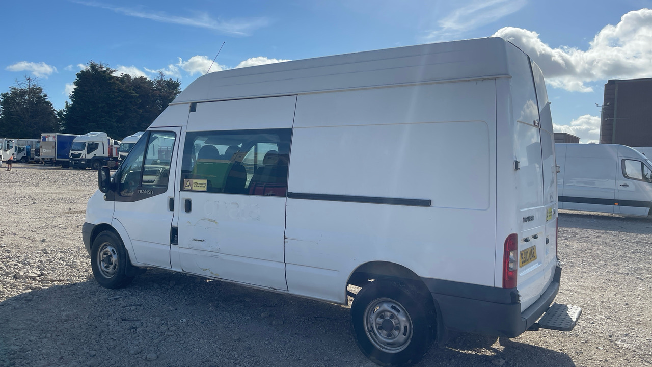 FORD TRANSIT 115 2.4 TDCI 115PS - Utilitaire double cabine: photos 3 FORD TRANSIT 115 2.4 TDCI 115PS - Utilitaire double cabine: photos 3