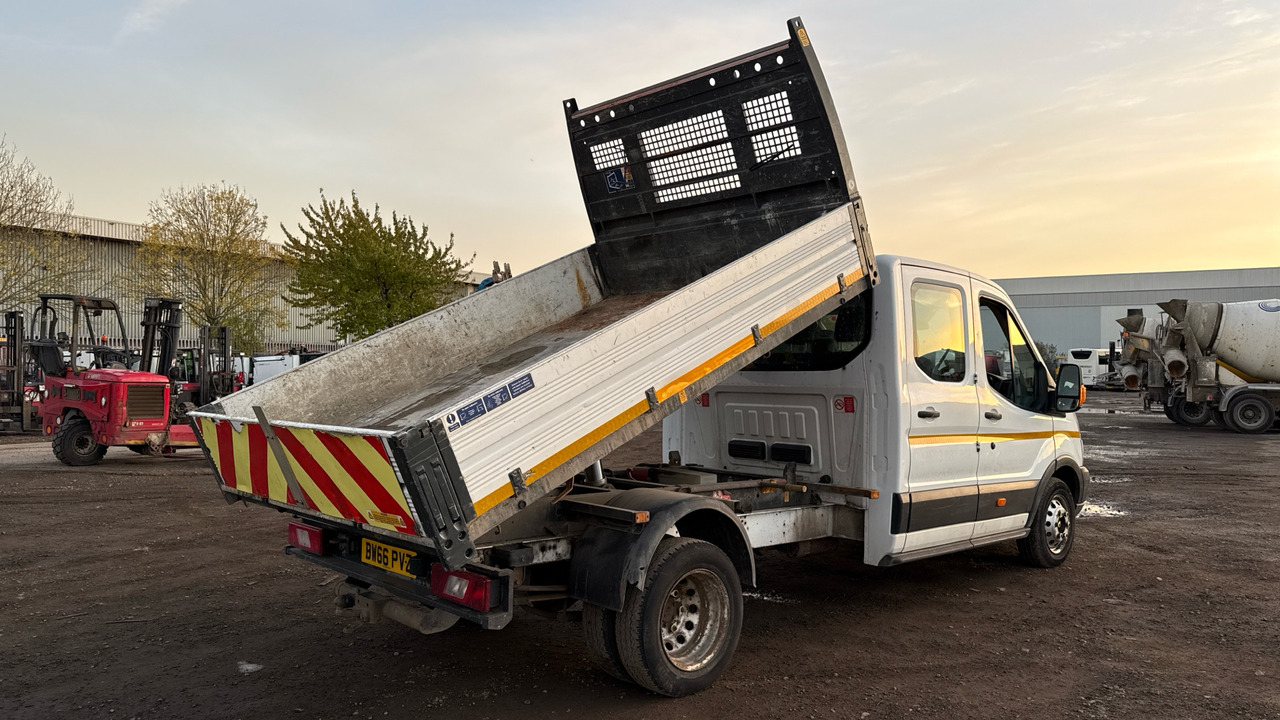 FORD TRANSIT 350 2.2 TDCi 125ps - Véhicule utilitaire benne: photos 4 FORD TRANSIT 350 2.2 TDCi 125ps - Véhicule utilitaire benne: photos 4