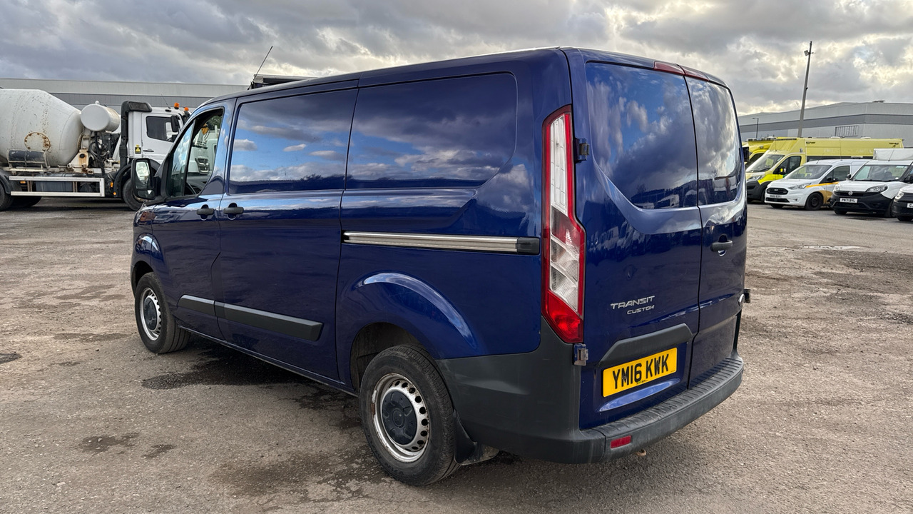 FORD TRANSIT CUSTOM 270 2.2 TDCi 100ps - Fourgonnette: photos 3 FORD TRANSIT CUSTOM 270 2.2 TDCi 100ps - Fourgonnette: photos 3