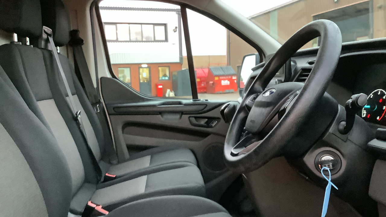 FORD TRANSIT CUSTOM 300 2.0 105ps - Fourgonnette: photos 5 FORD TRANSIT CUSTOM 300 2.0 105ps - Fourgonnette: photos 5