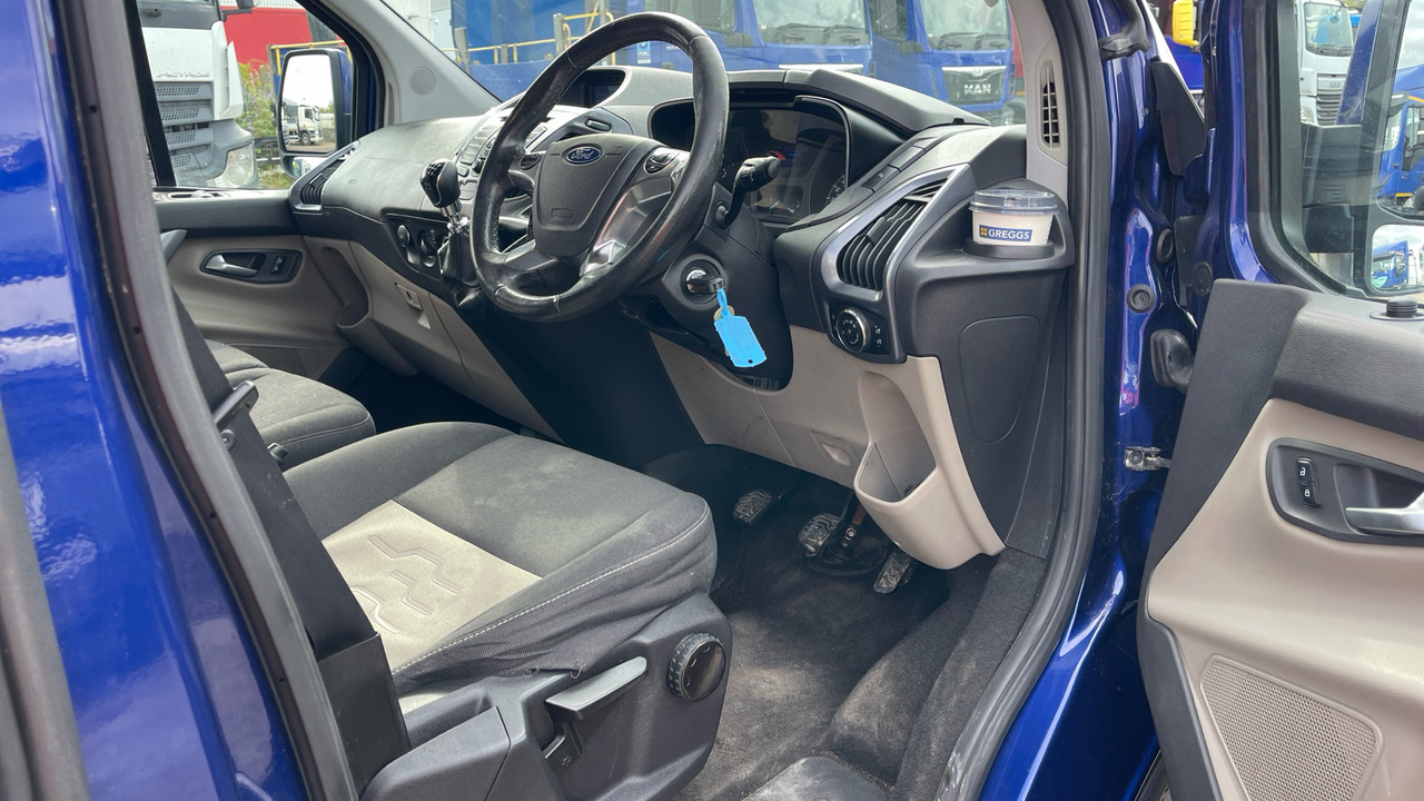 FORD TRANSIT CUSTOM 310 2.0 TDCI 170PS - Utilitaire double cabine: photos 5 FORD TRANSIT CUSTOM 310 2.0 TDCI 170PS - Utilitaire double cabine: photos 5